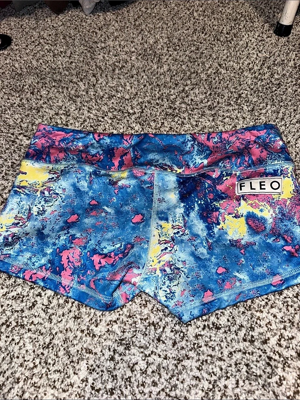 Fleo abstract athletic